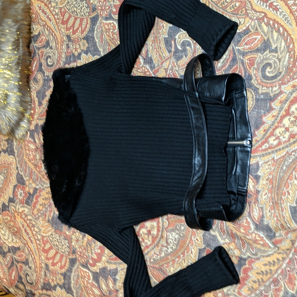 Cache leather and rabbit hair sweater jacket - Picture 6 of 8